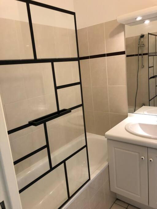 Ideal Flat Val D'Europe Disneyland With Parking Serris Bagian luar foto